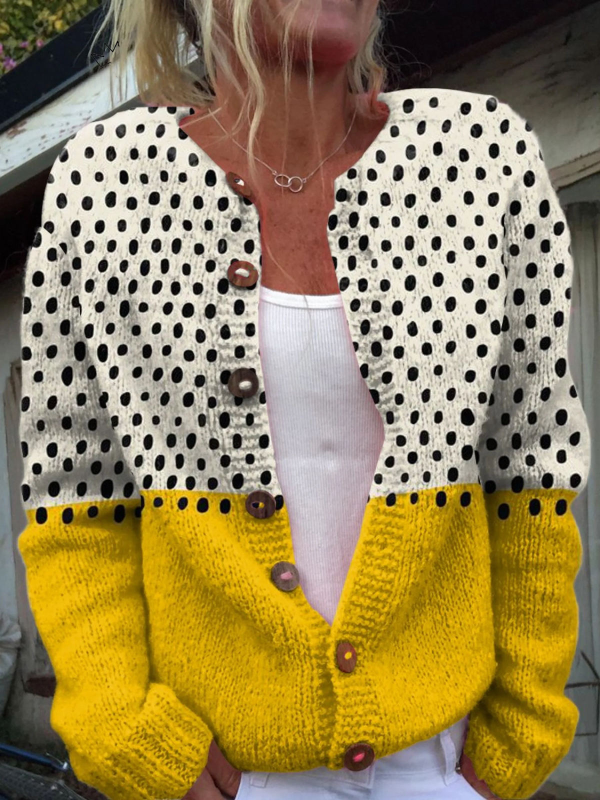 Georgia | Geometrische Cardigan met Spelddetail in Mosterdkleur