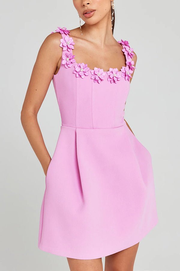Cindy | Feminien Mini-Jurk met Bloemapplicaties