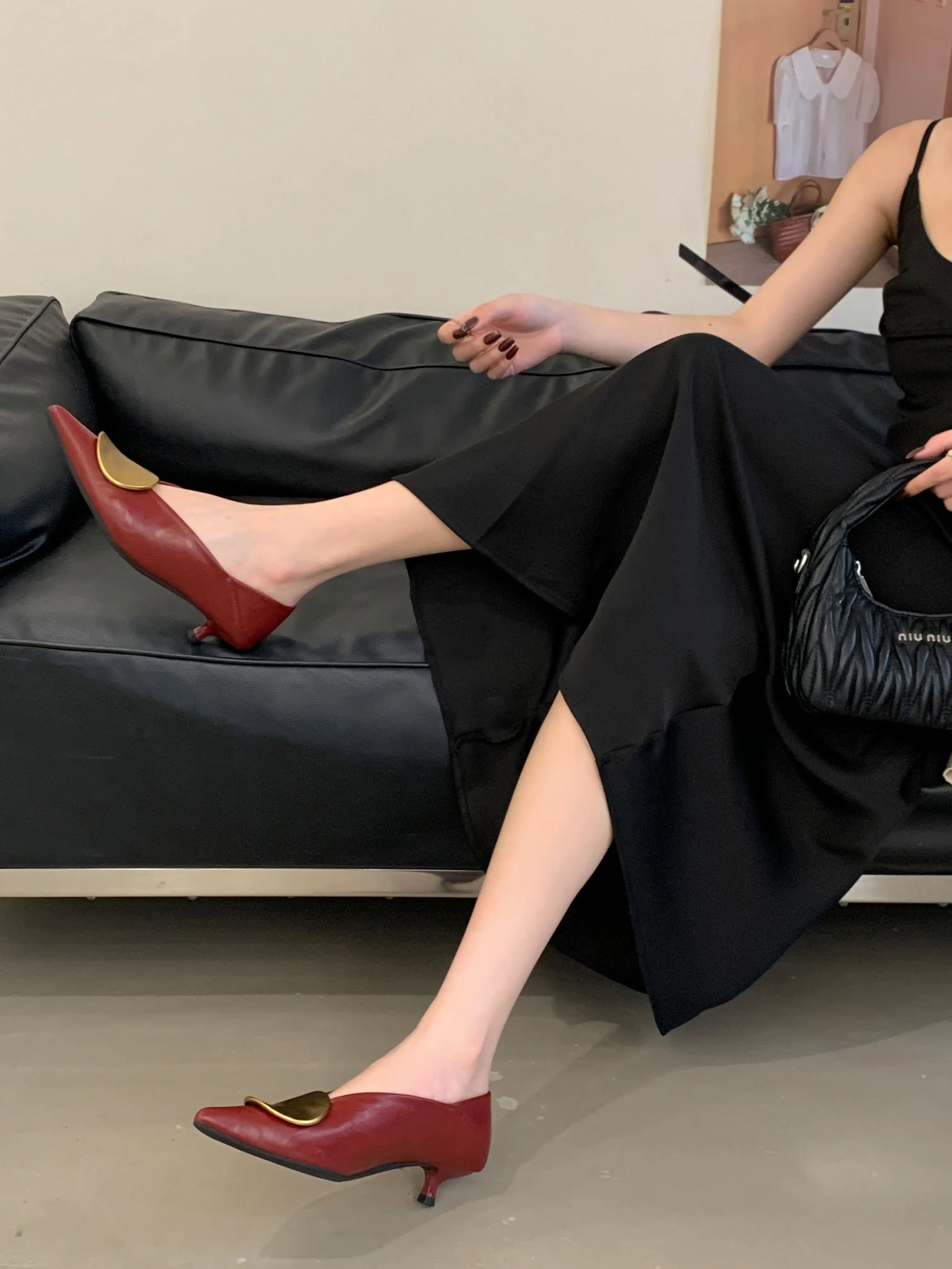 Icon Disc Point Pumps 6
