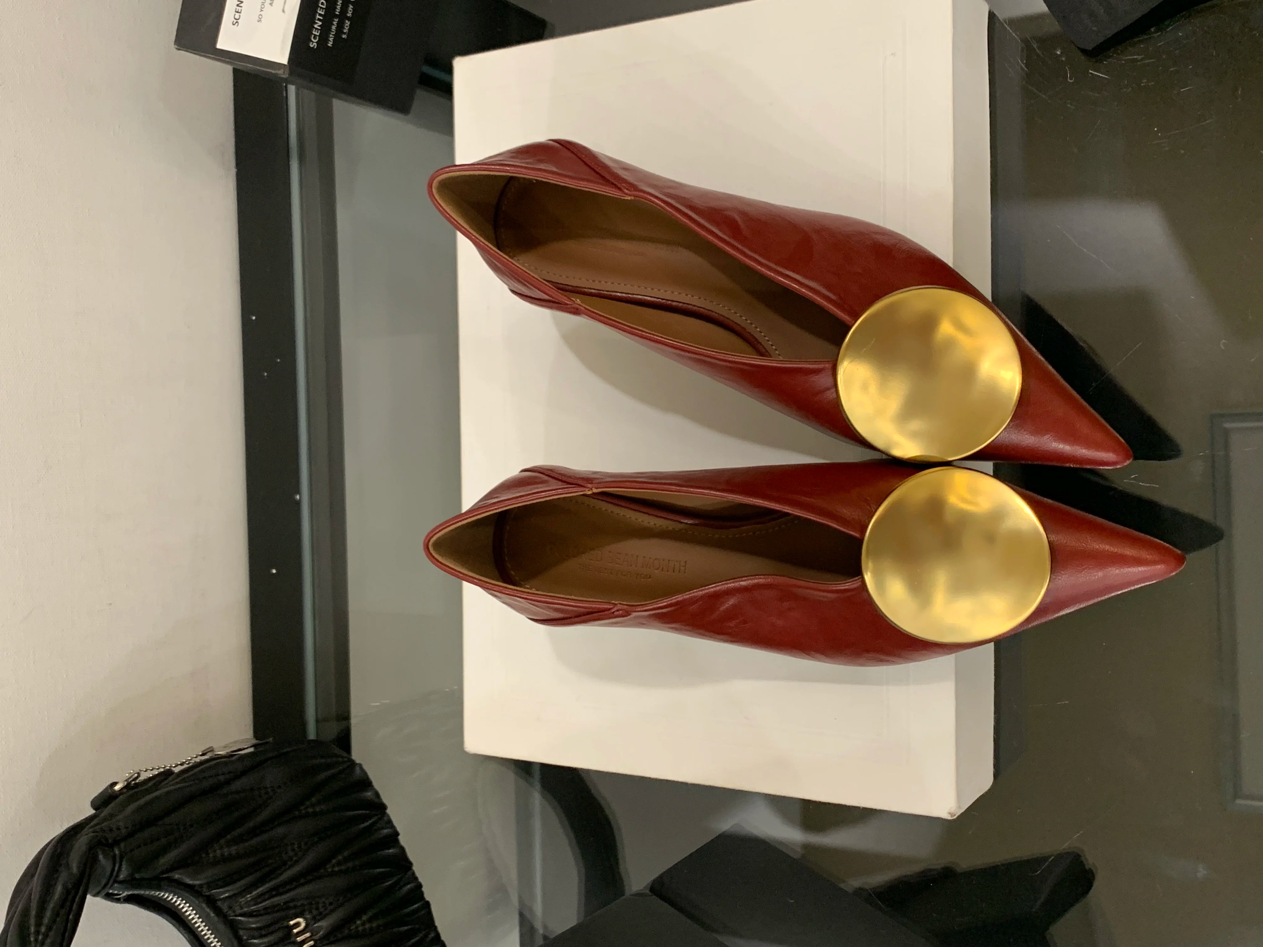 Icon Disc Point Pumps 8